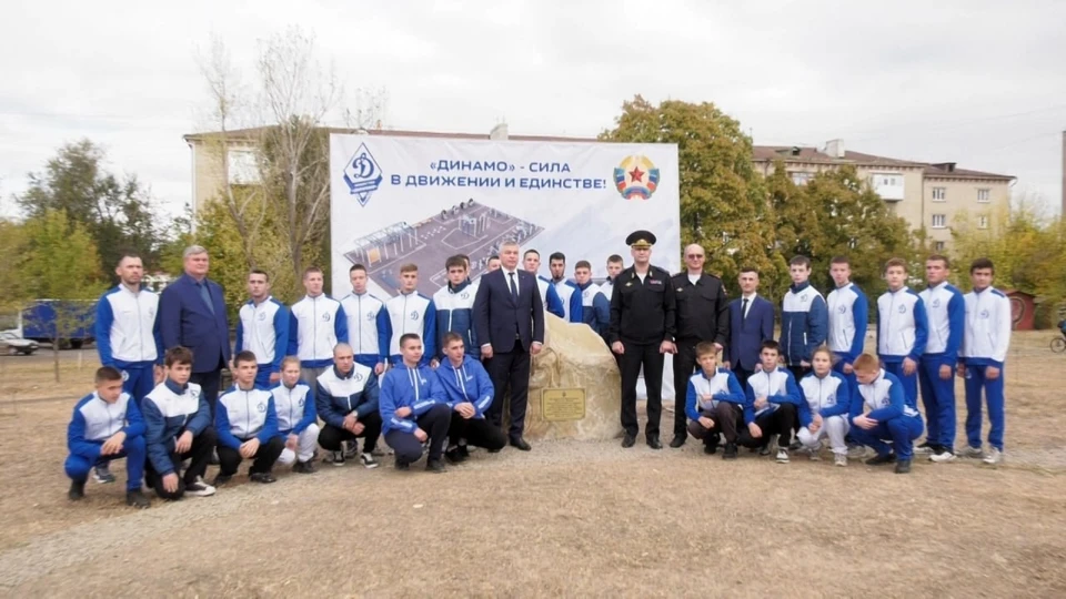 Установили тренажеры и организовали зону для занятий паркуром. ФОТО: Администрация Луганска