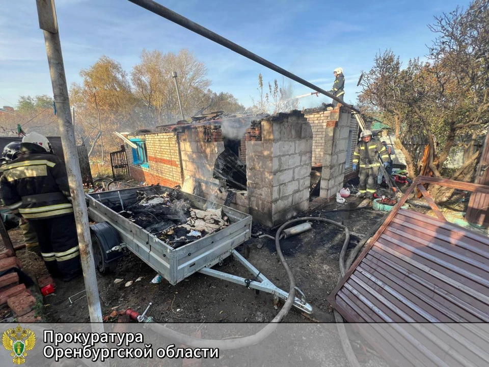 Двое детей погибли на пожаре в частном доме Кувандыке