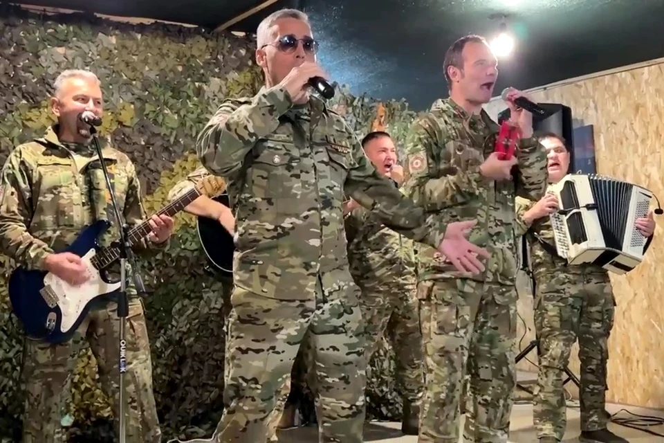 Воинов в зоне СВО поддержали песнями и стихами