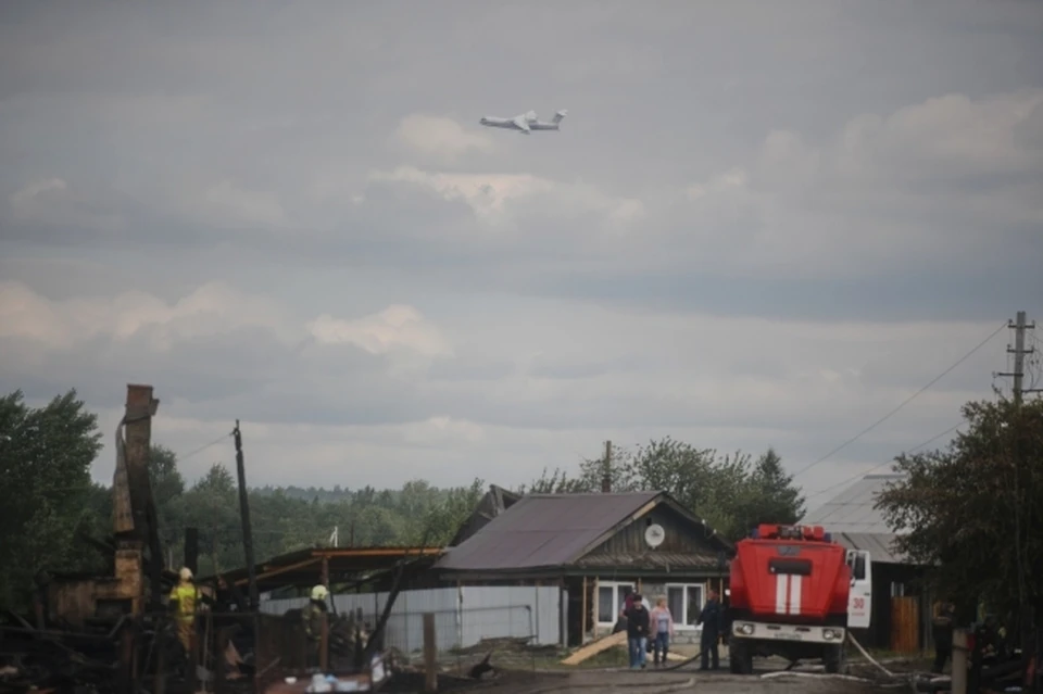 В Ростове с утра горело здание , расположенное на улице Мечникова.