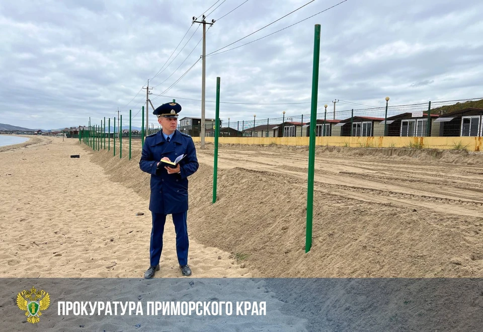 На место стройки выезжал прокурор Партизанского округа Александр Смирнов. Фото: https://t.me/prosecutor_pk