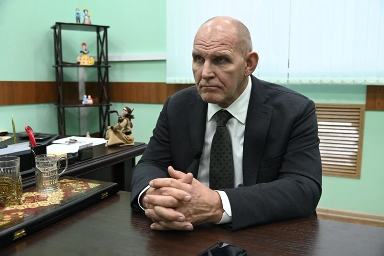 Александр Карелин: «Мы должны именами наших спортсменов представлять Россию на пьедесталах»