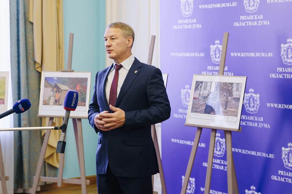 В региональном парламенте открылась выставка «Хроники террора украинского неонацистского режима». Фото: Рязанская областная Дума