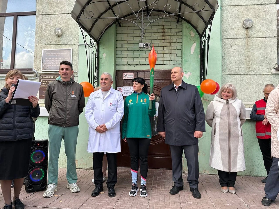 Финиш Эстафеты состоялся на базе Луганской республиканской станции переливания крови. Фото: ТГ-канал Наталии Пащенко