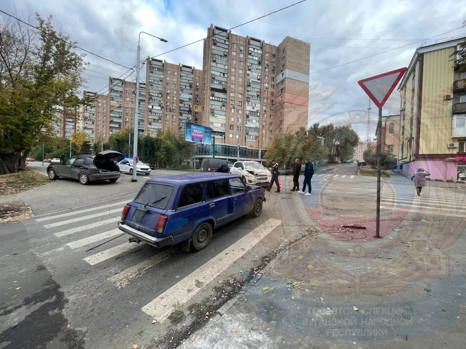 Авария произошла на пересечении улиц Шеремета и Шевченко. Фото: УГИБДД МВД по Луганской Народной Республике