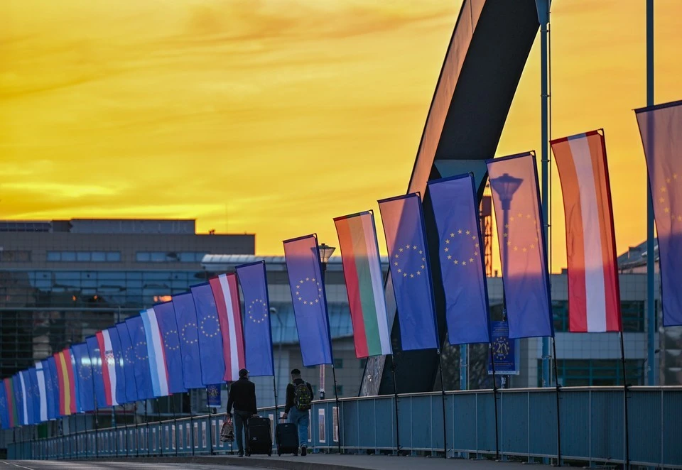 Постпред Ульянов: ЕС и НАТО готовы поддерживать Киев до последнего украинца