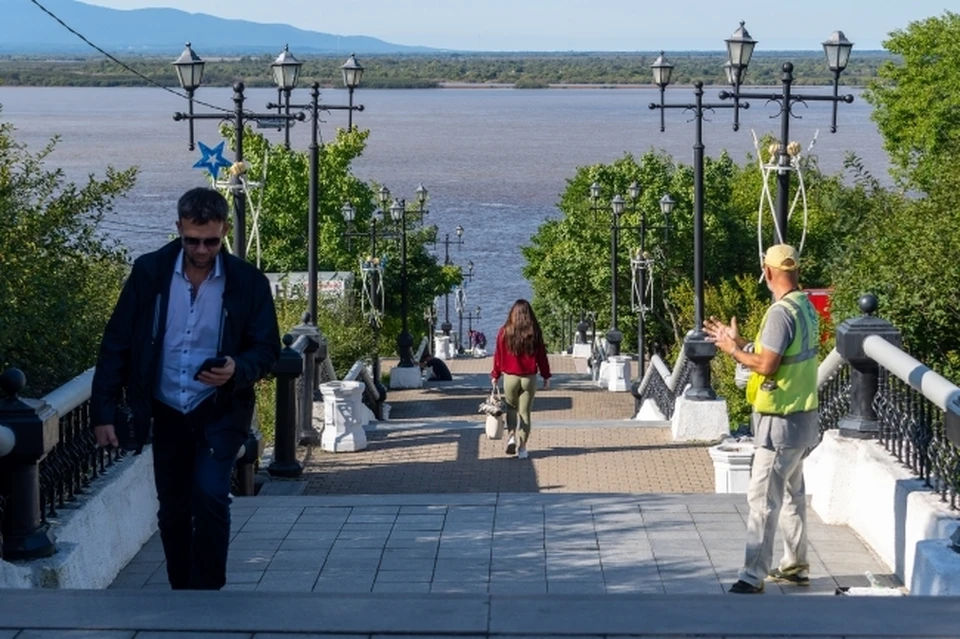 Мэр Хабаровска поздравил команду администрации за победу в конкурсе