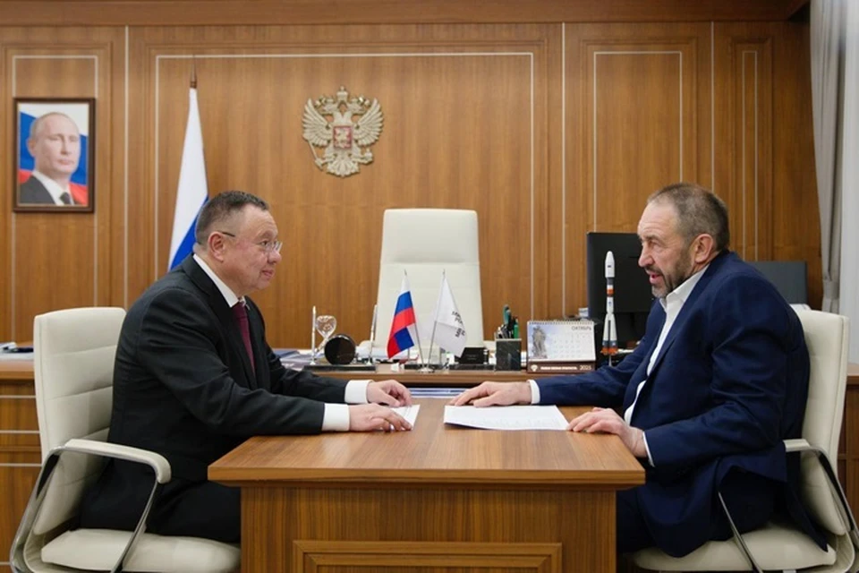 Стороны обсудили результаты шефской помощи Татарстана Лисичанску и Рубежному в ЛНР. Фото: Минстрой России