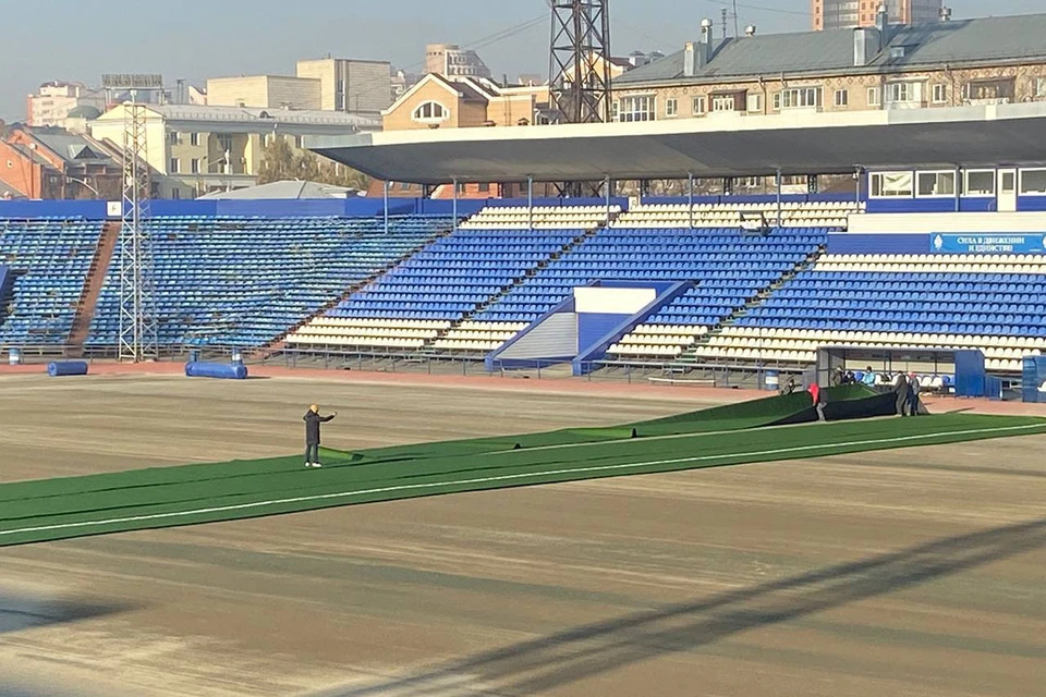 Поле на стадионе "Динамо" в Барнауле
