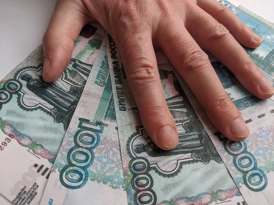 Замглавы администрации Лузского района уволили за взятку в 750 тысяч рублей