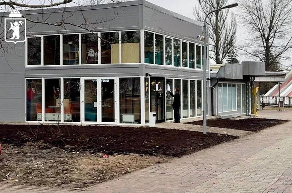 Владелец ресторана либо сам демонтирует постройку, либо это сделает мэрия.