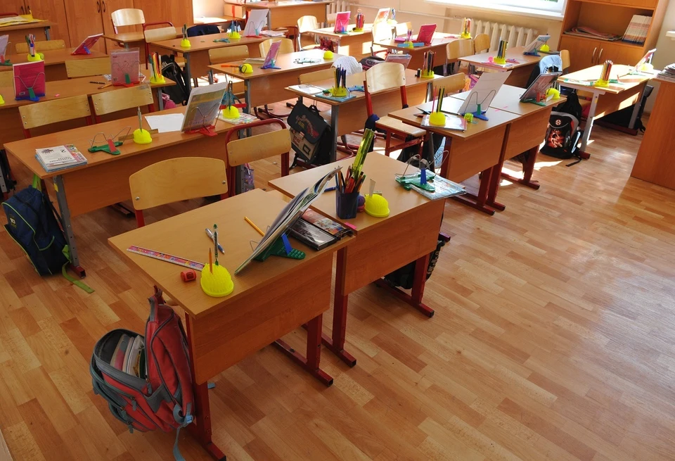 Очевидцы рассказали о пожаре в новосибирской школе № 214.