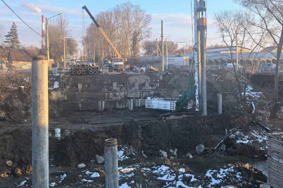 Ремонт моста продолжается на улице Петухова в Новосибирске. Фото: телеграм-канал Максима Кудрявцева