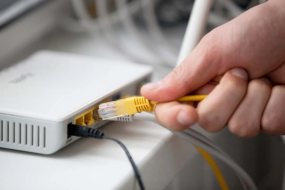 Но еще лучше роутер сменить уже после трех лет службы.