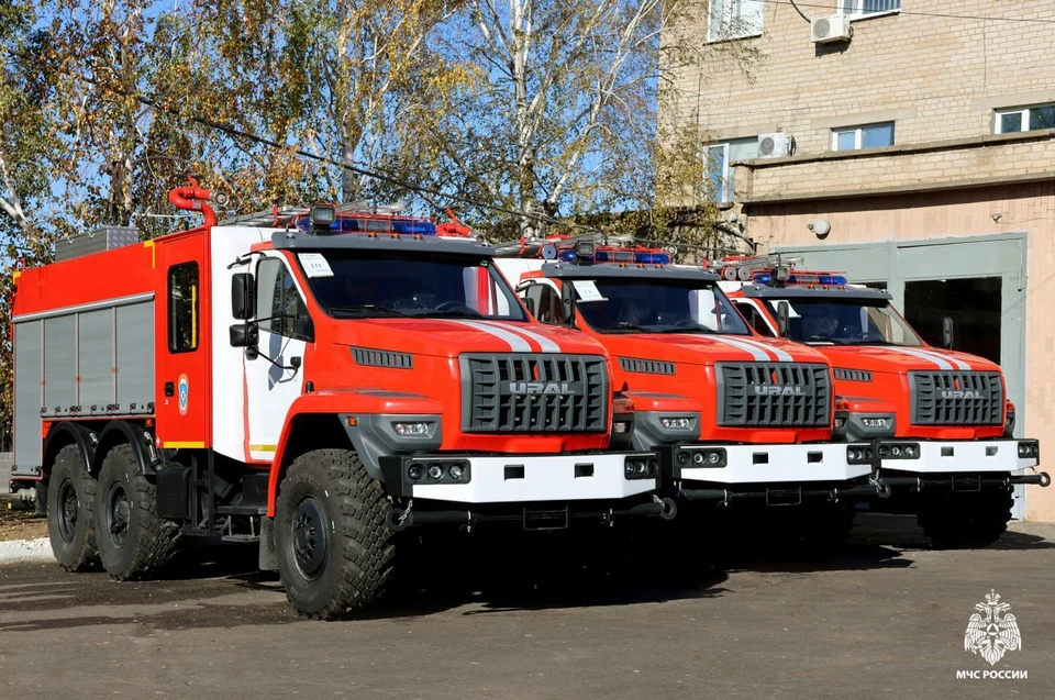 Новую пожарную технику пригнали в регион. Фото: ГУ МЧС России по Запорожской области