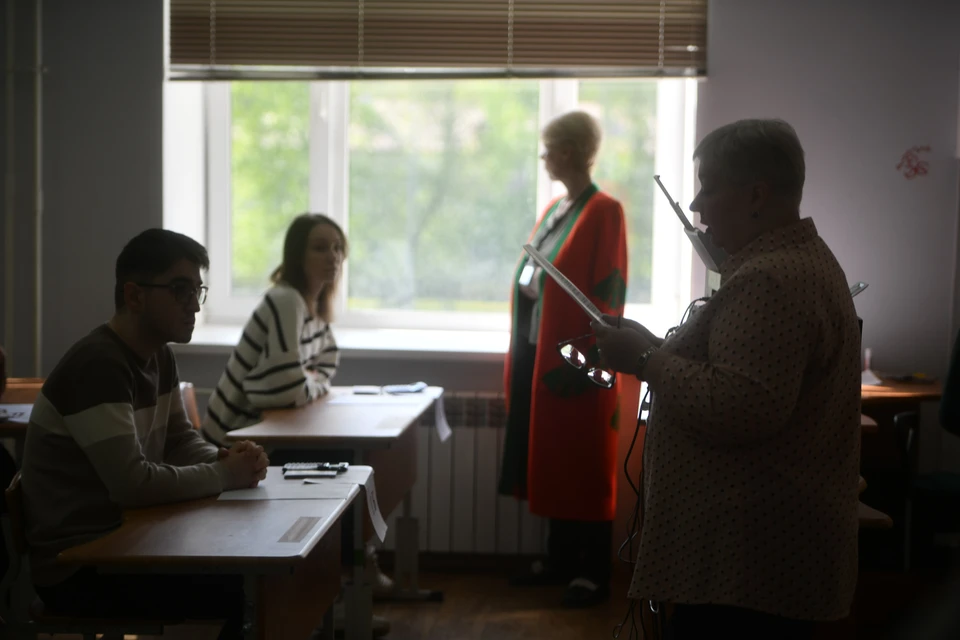 1 ноября стартует прием заявления на сдачу ЕГЭ. Фото архив КП