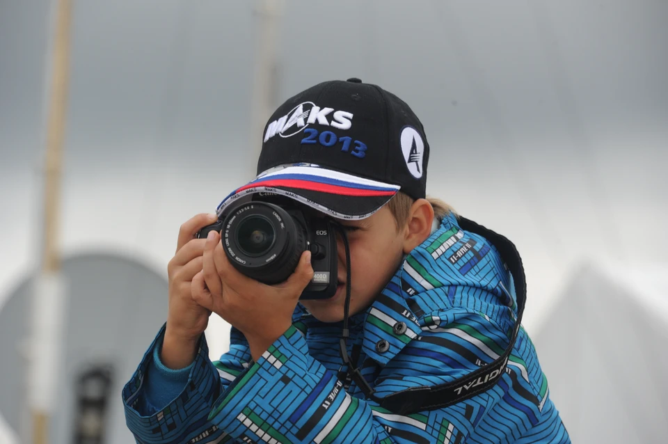 Помощь может быть конкретной - оплата занятий, покупка спортивной формы или учебников.