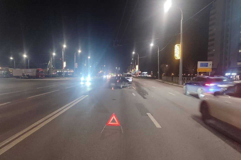 Авария произошла накануне вечером, 24 октября, напротив дома №39