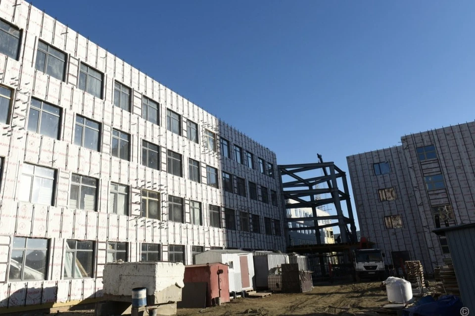 Сдать школу планируется к концу 2027 года