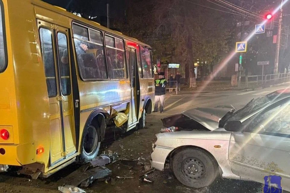 В Самаре попал в ДТП автобус, перевозивший детскую спортивную команду из Оренбуржья. Фото: ГУ МВД России по Самарской области