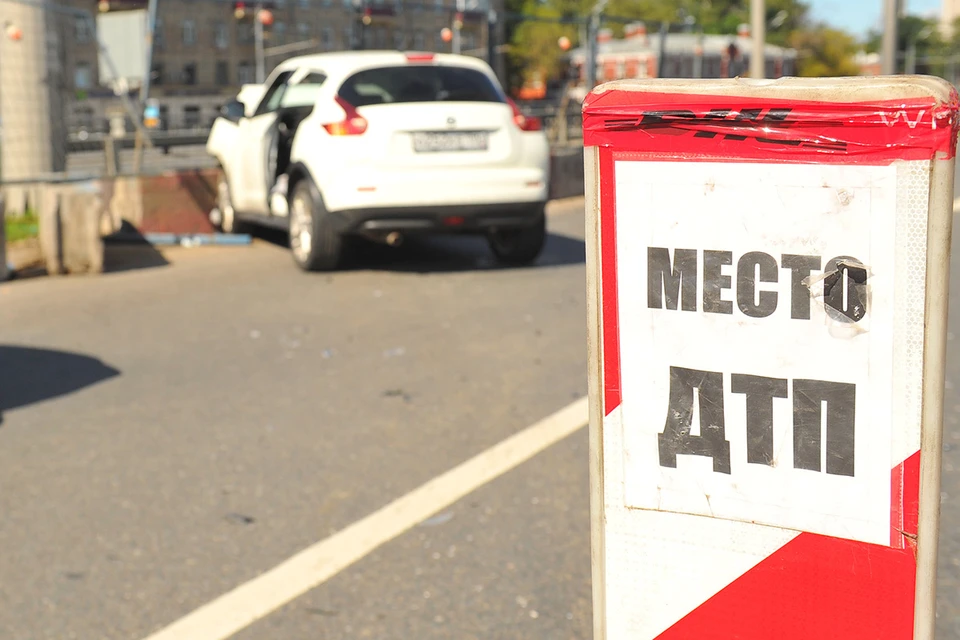 Два человека погибли в ДТП с автокраном на Камчатке, фото ЧП появилось в Сети