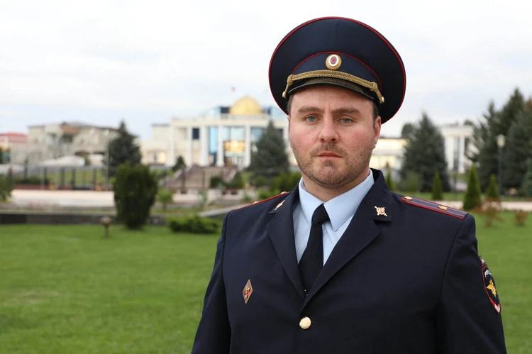 «Видел брата в форме – в душу запало»: участковый из Малгобека Мовсар Барахоев участвует в конкурсе «Народный участковый»
