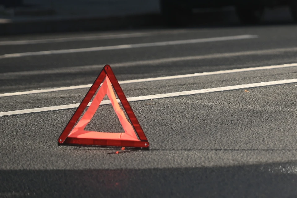 Дорогу засыпало зерном