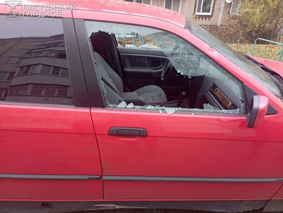 В поселке Октябрьский Белгородского района повреждена легковушка.