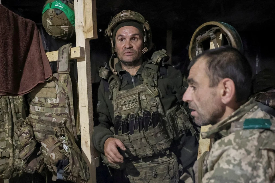 Киев до сих пор не отдал приказ на отступление попавшим в окружение в Покровске и Купянске.