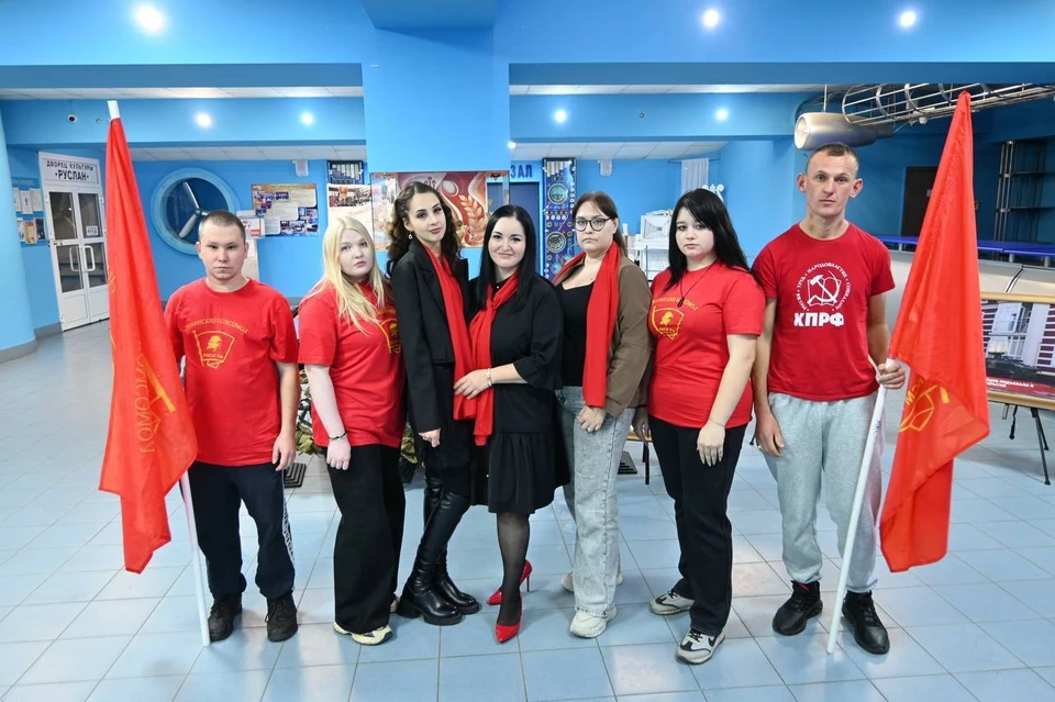 Ульяновцы отпраздновали 107-летие комсомола | ФОТО: телеграм-канал КПРФ Ульяновск