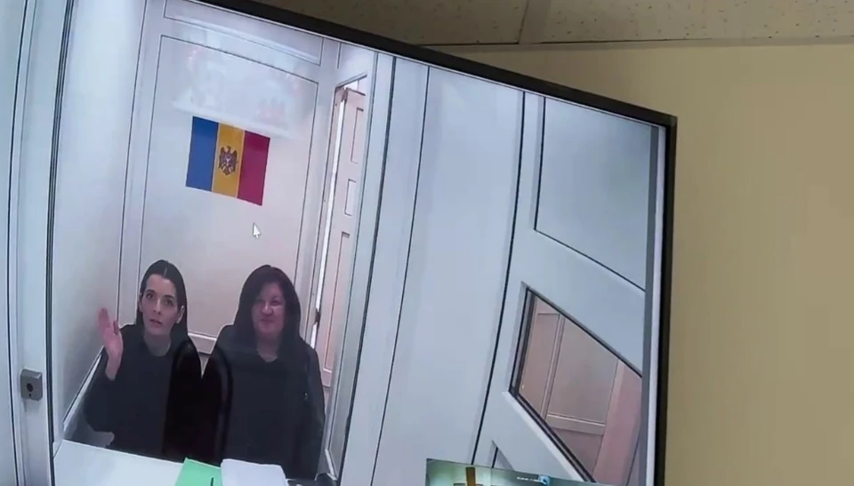 Подсудимые участвовали в заседании в режиме видеоконференции в помещении где «тесно, душно и ничего не слышно». Фото:соцсети