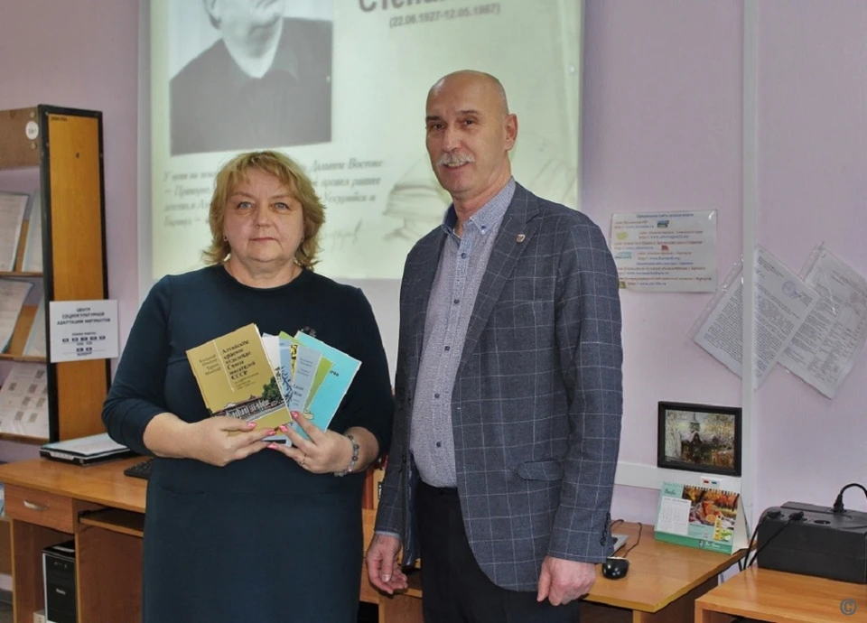 В честь этого события в библиотеке создан мемориальный уголок, посвящённый писателю