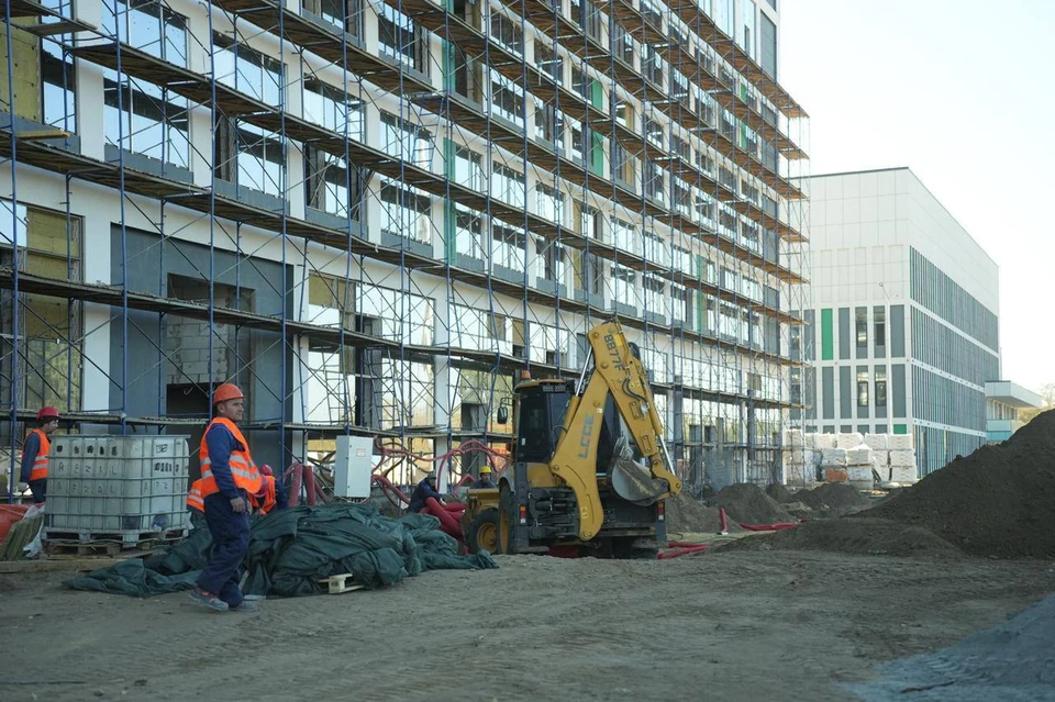 В Мелитополе продолжается строительство педиатрического центра. Фото - тг-канал Евгения Балицкого