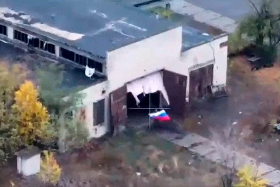 Военнослужащие 36-й отдельной гвардейской мотострелковой бригады 29-й гвардейской общевойсковой армии группировки войск «Восток» освободили днепропетровский поселок Вишнёвое.