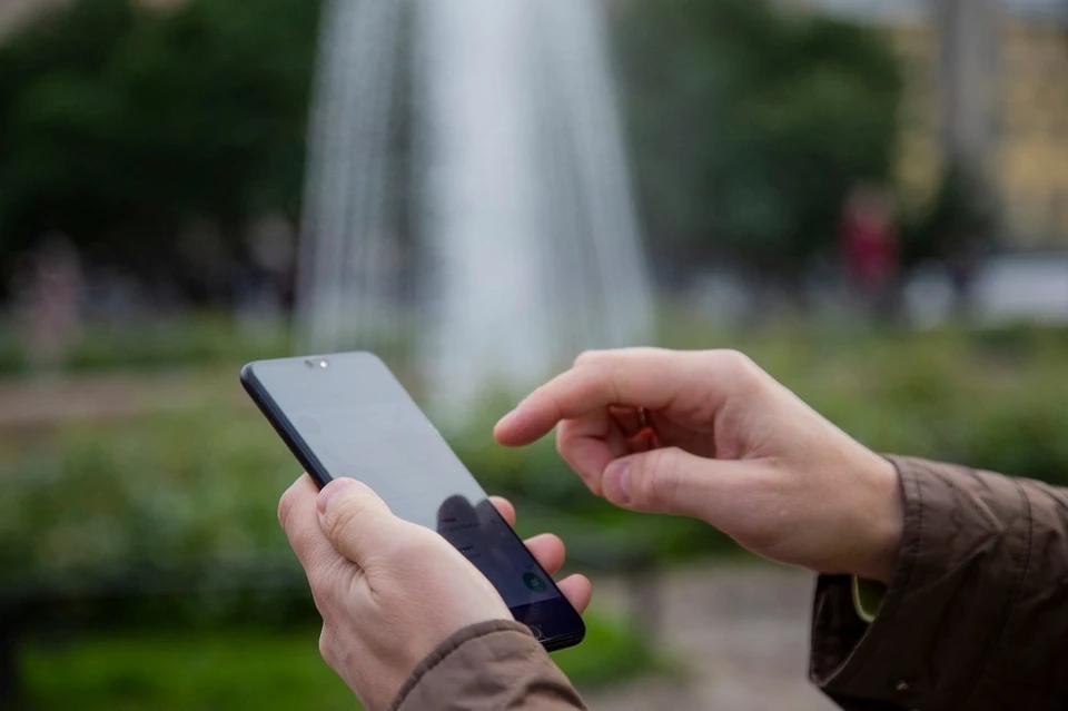 Россияне оценили iPhone цвета «тыквы». Фото: пресс-служба ПАО «МегаФон».