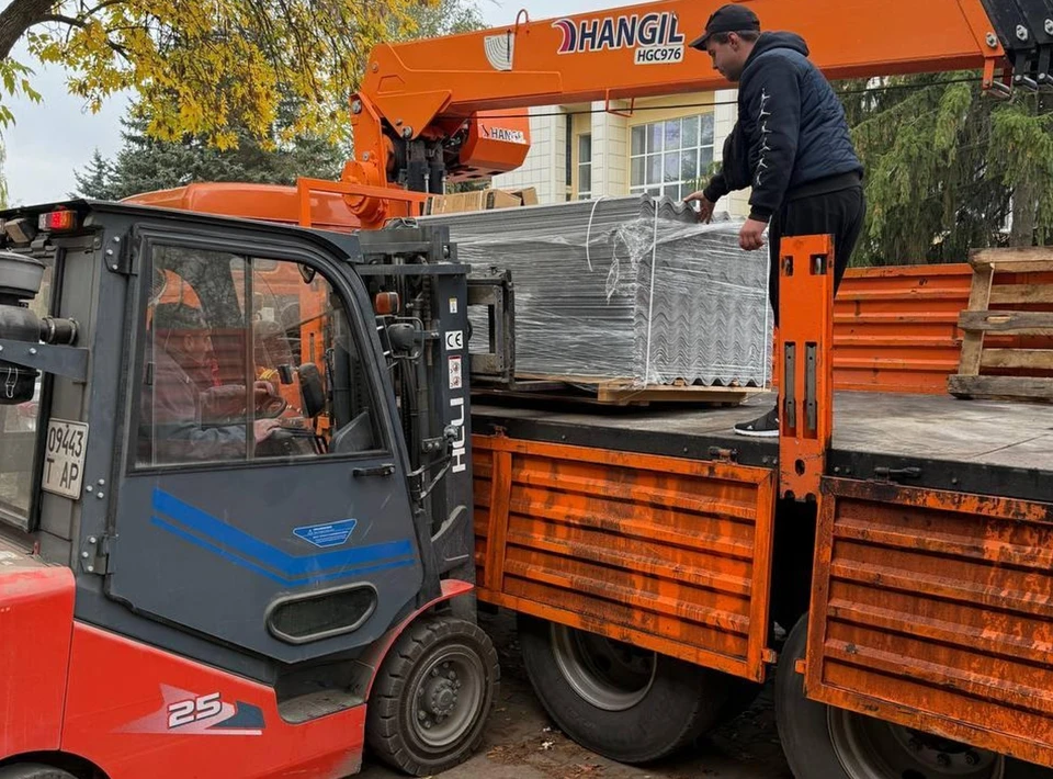 гуманитарный груз собрали представители Пензенской области. Фото - тг-канал администрации Пологовского округа