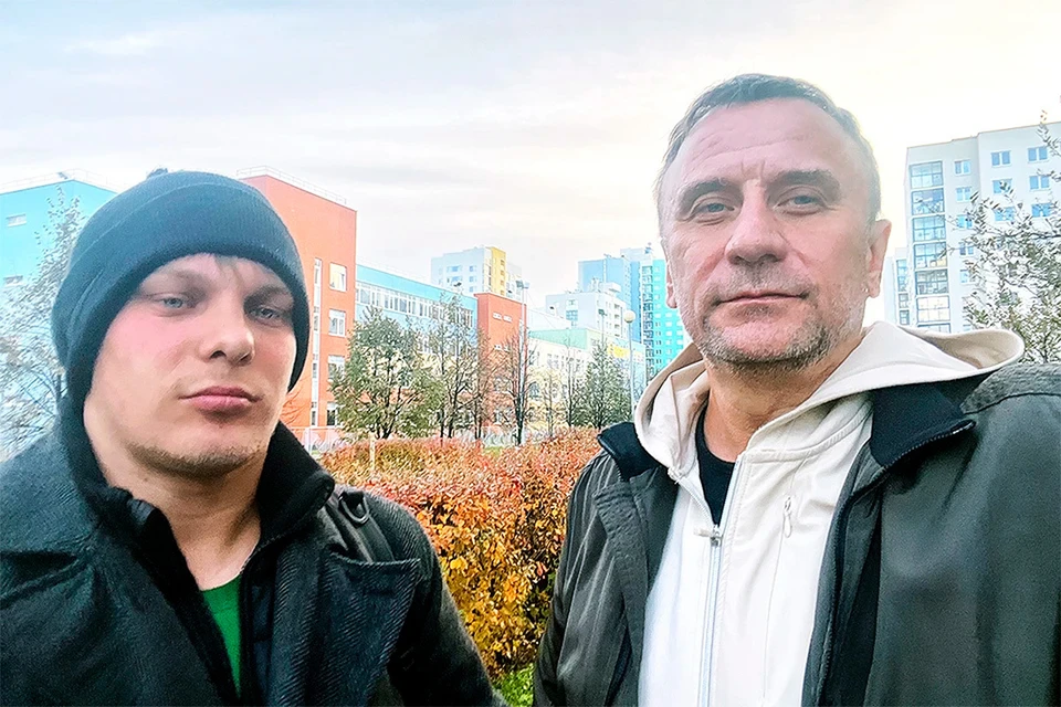 Журналист "Комсомолки" Владимир Ворсобин (справа) и учитель Сергей Перминов, получивший судимость за драку с учеником.
