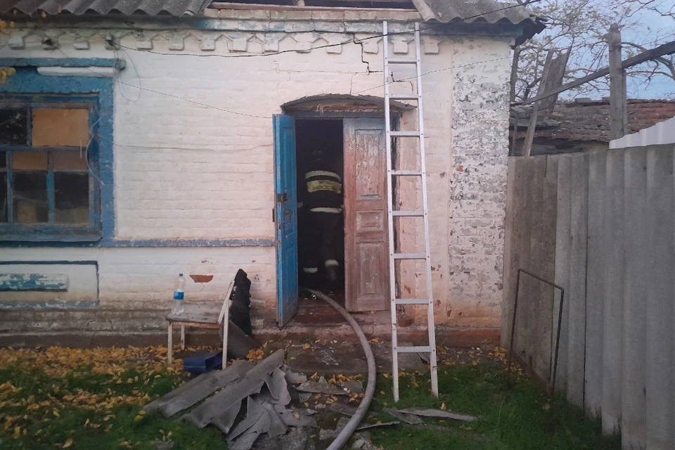 В селе Стокопани Генического округа загорелось строение Фото: ГУ МЧС России по ХО