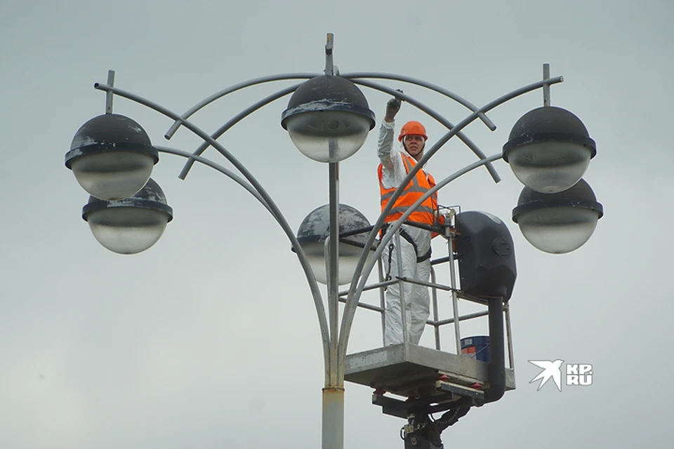 Система освещения работает в зависимости от длины светового дня