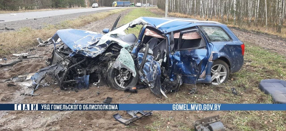 В результате лобового столкновения в Калинковичском районе погиб мужчина. Фото: УВД Гомельского облисполкома.