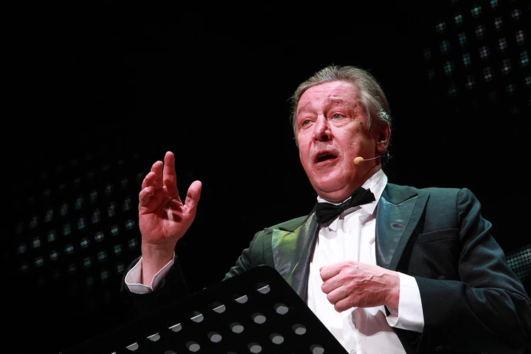 Михаил Ефремов может раньше снять судимость: Артисту назвали три условия, чтобы свободно ездить на гастроли и съемки