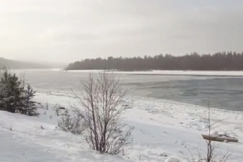 Загрязнение реки Нимгеркан не подтвердилось. Фото: скриншот с видео Министерства экологии Якутии