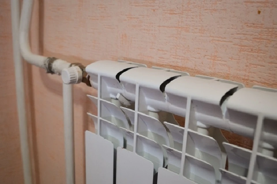 Основными причинами проблем являются повреждения теплотрасс и «завоздушенность» систем отопления