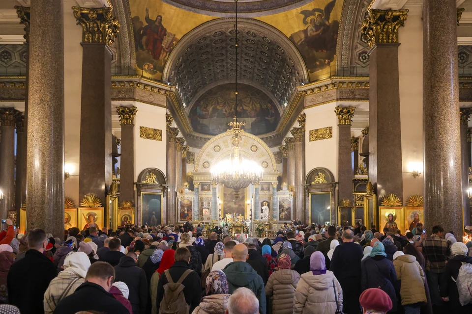 Служба прошла в Казанском соборе в Петербурге. Фото: gov.spb.ru