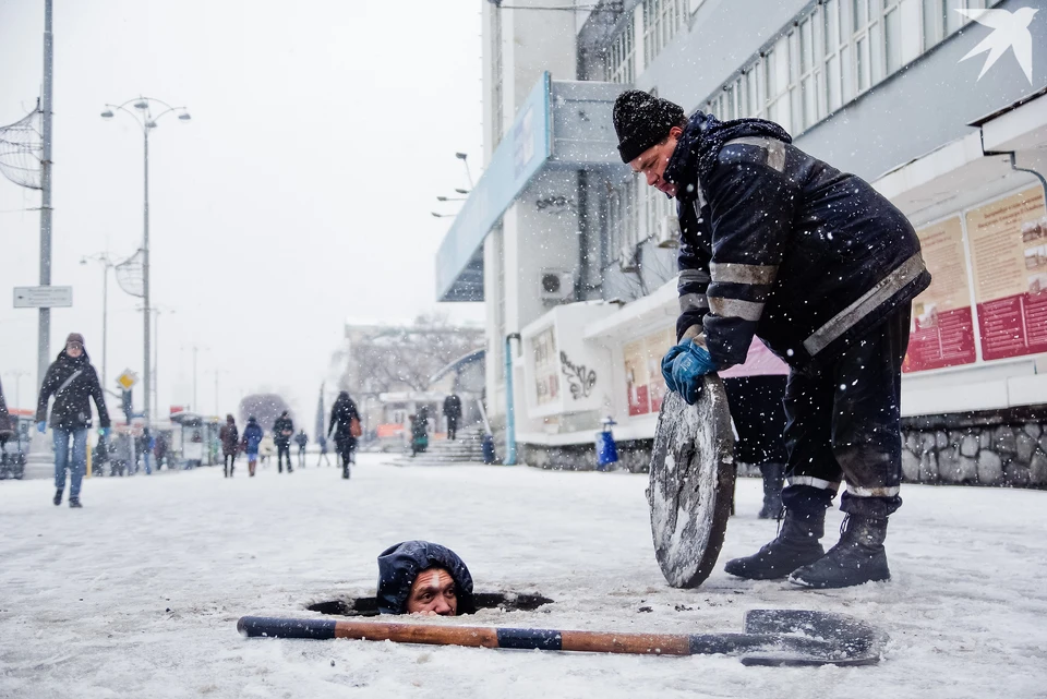 Из колодца ребенка достал проходящий мимо мужчина