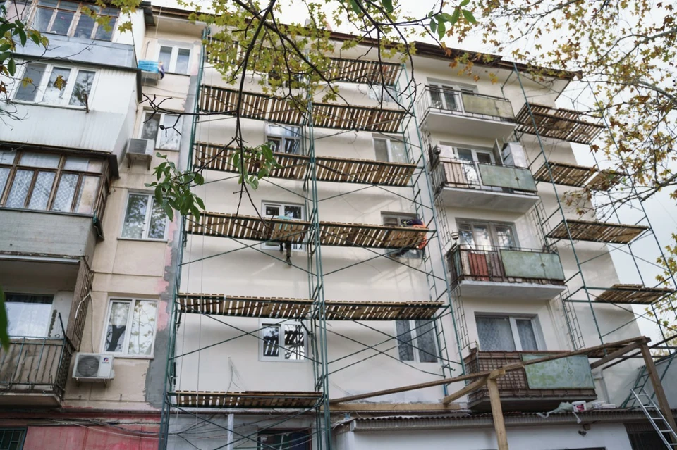 В нынешнем году ФСКР организовал ремонт 124 домов в разных районах города. Фото: телеграм-канал Михаила Развожаева