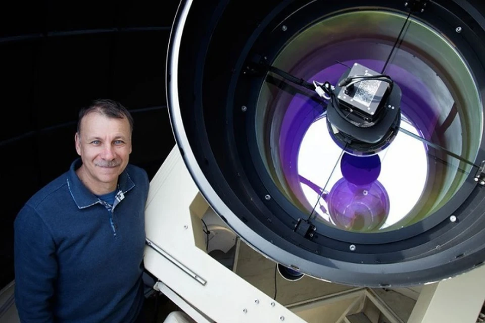 Крымчанин Геннадий Борисов - чемпион по количеству открытых комет. Фото: личный архив