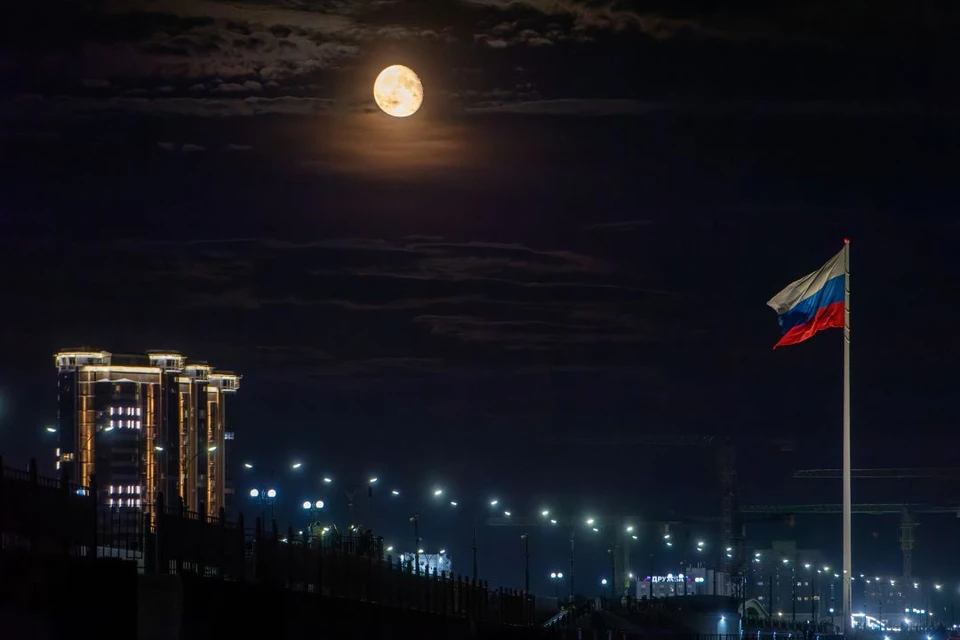 Луна будет находиться на минимальном расстоянии от Земли и максимально яркой