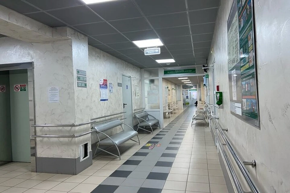 В Тюмени продлили график работы врачей-травматологов и рентгенов из-за гололеда.