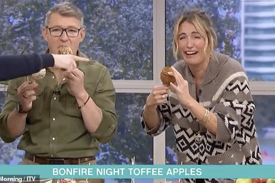 В Британии ведущая телешоу «Этим утром» на канале ITV Кэт Дили сломала зуб в прямом эфире